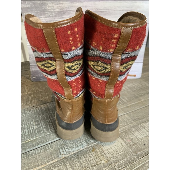 Bare Traps Women's Size 7.5 Yaegar Cold Weather Boots Faux Fur Trim Lace Up - Picture 3 of 8